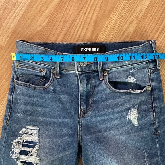 Express Stretch + Performance
Cropped Skinny Jeans Women's 0 Mid Rise Distressed - Picture 6 of 13